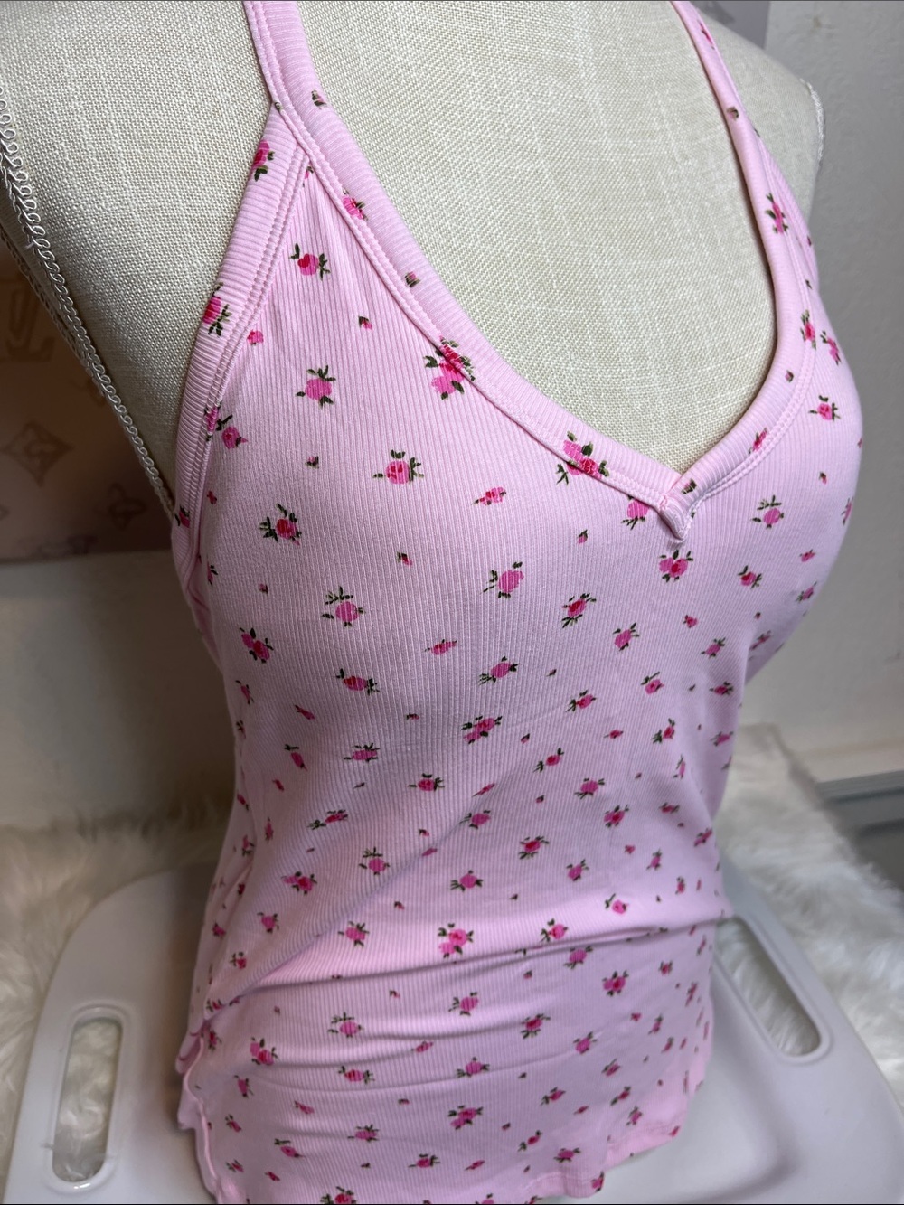 Light Pink Floral Ribbed V-Neck Cami - Picture 4 of 6